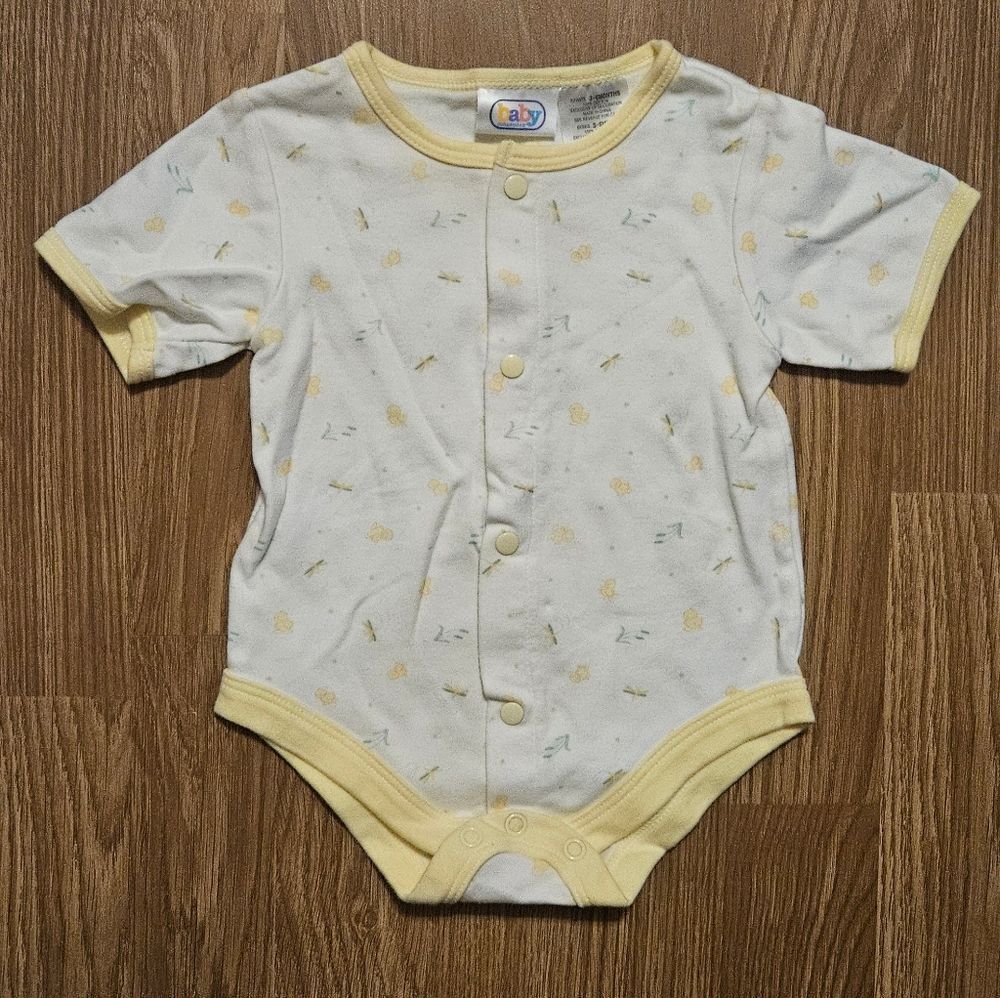 Vintage Baby Connections Short Sleeve Yellow Trim Bodysuit Size 3 to 6 Months